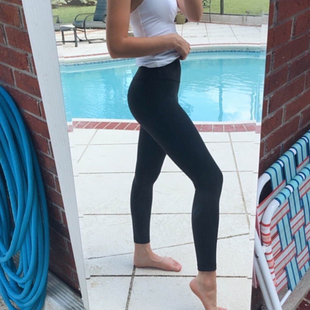 Black lululemon leggings